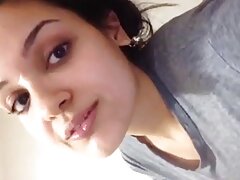 Bubble video sexy per donne tail nella toilette di un centro fitness